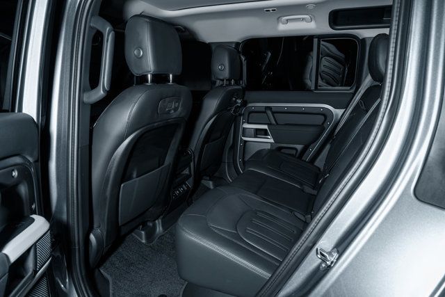 2022 Land Rover Defender 110 SE AWD - 22928671 - 17