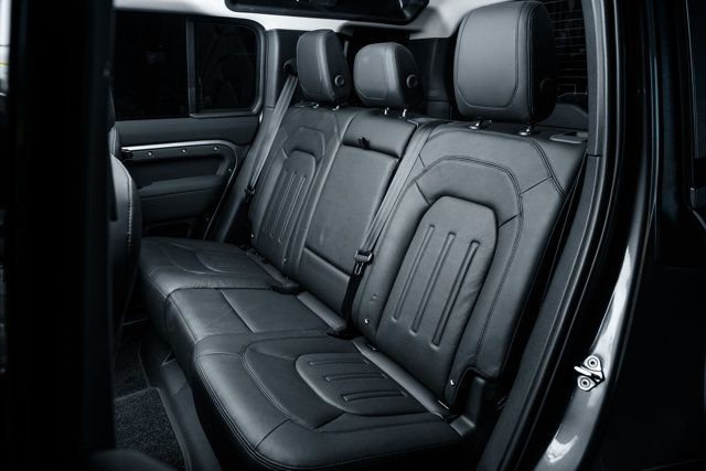 2022 Land Rover Defender 110 SE AWD - 22928671 - 23