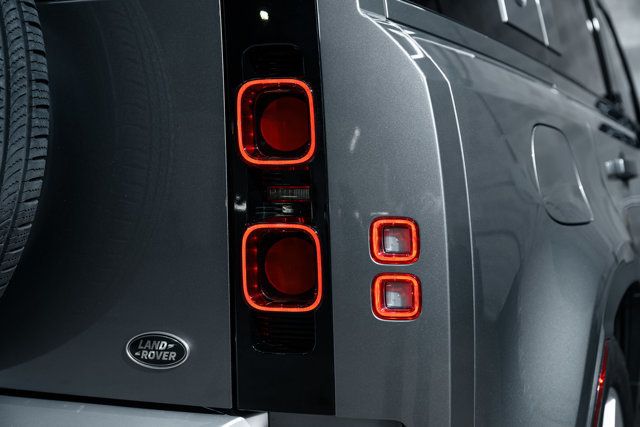 2022 Land Rover Defender 110 SE AWD - 22928671 - 42