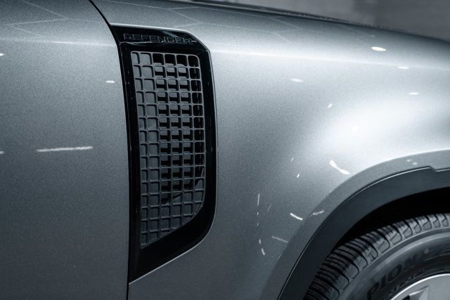 2022 Land Rover Defender 110 SE AWD - 22928671 - 48