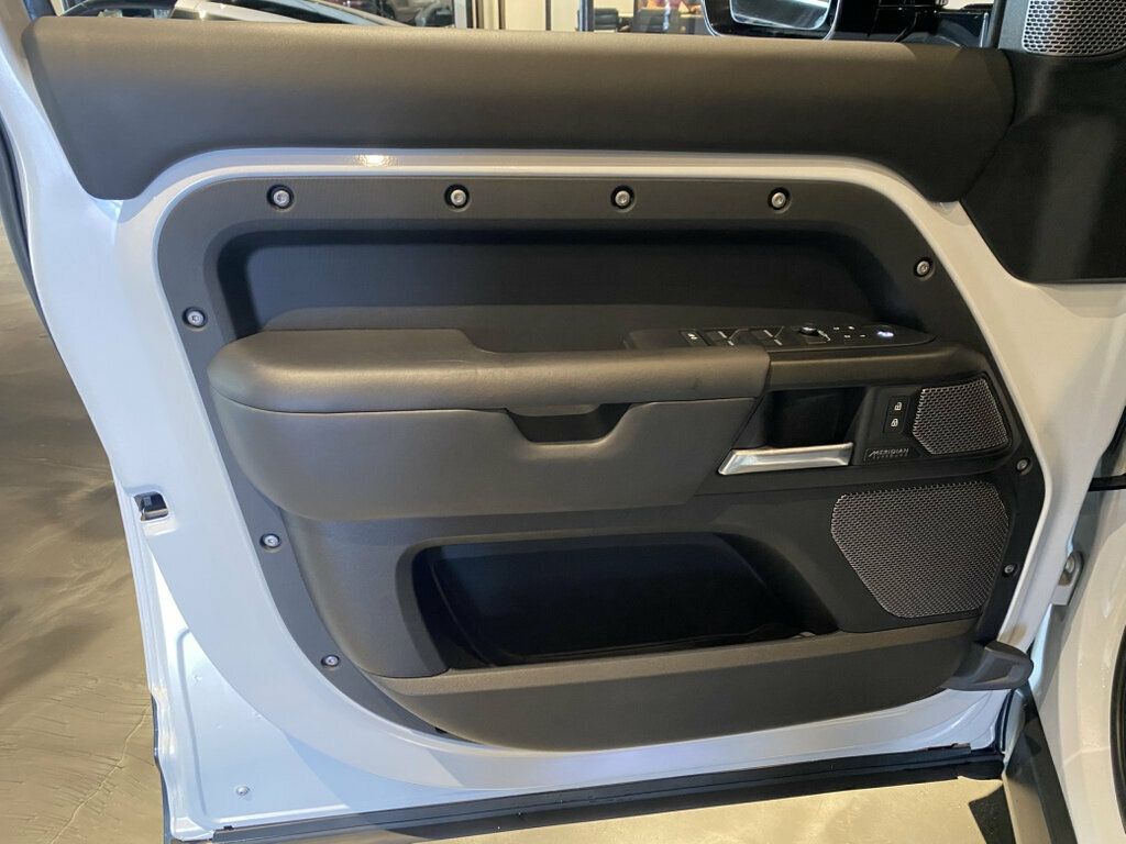 2022 Land Rover Defender 110/V8/AWD/18WayHtd&CldSeats/AdapCruise/360Cam/PanoRoof/NAV - 23048978 - 13