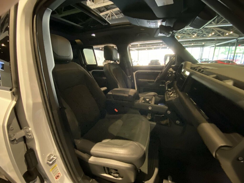 2022 Land Rover Defender 110/V8/AWD/18WayHtd&CldSeats/AdapCruise/360Cam/PanoRoof/NAV - 23048978 - 32