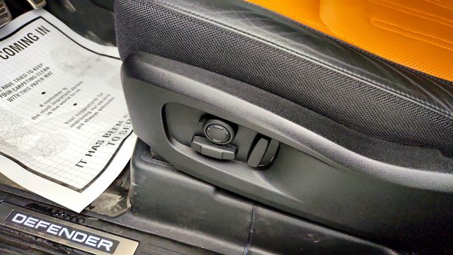 2022 Land Rover Defender 110 X AWD w/ Family Comfort, Extended Black Ext. & Towing Packs - 23009188 - 10