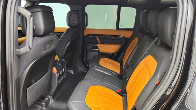 2022 Land Rover Defender 110 X AWD w/ Family Comfort, Extended Black Ext. & Towing Packs - 23009188 - 21