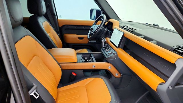 2022 Land Rover Defender 110 X AWD w/ Family Comfort, Extended Black Ext. & Towing Packs - 23009188 - 24