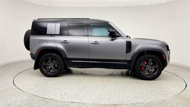 2022 Land Rover Defender 110 X AWD w/ Family Comfort, Extended Black Ext. & Towing Packs - 23009188 - 3