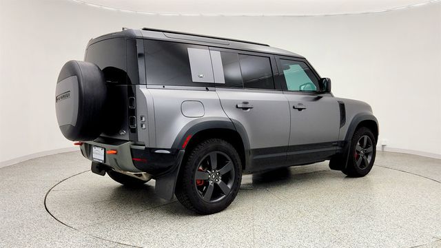 2022 Land Rover Defender 110 X AWD w/ Family Comfort, Extended Black Ext. & Towing Packs - 23009188 - 4