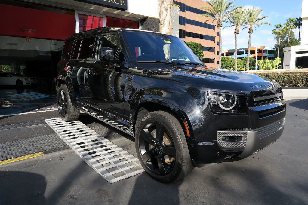 2022 Land Rover Defender 110 X-Dynamic HSE AWD - 22222818 - 48