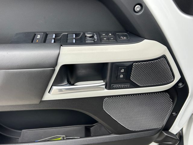 2022 Land Rover Defender 110 X-Dynamic HSE AWD - 23021904 - 10