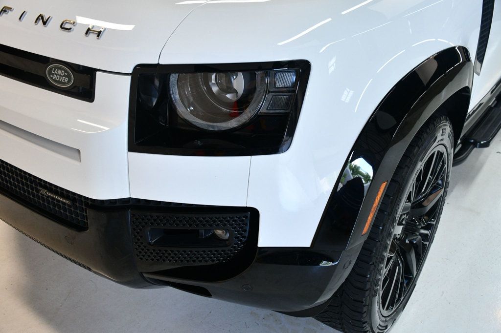 2022 Land Rover Defender 110 X-Dynamic HSE photo 12