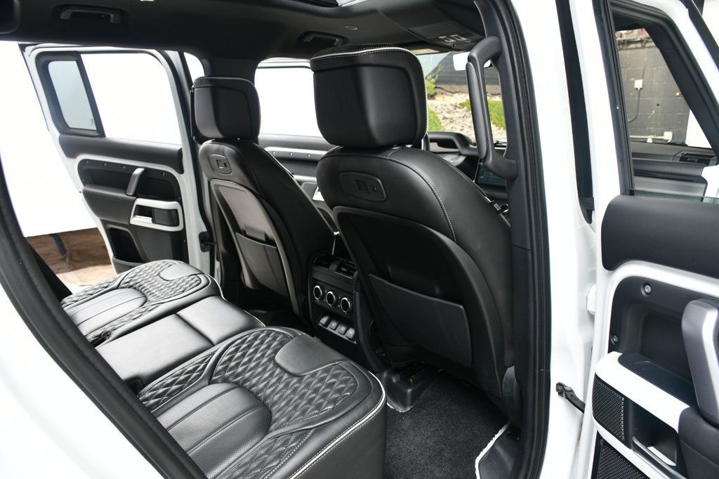 2022 Land Rover Defender 110 X-Dynamic HSE photo 32