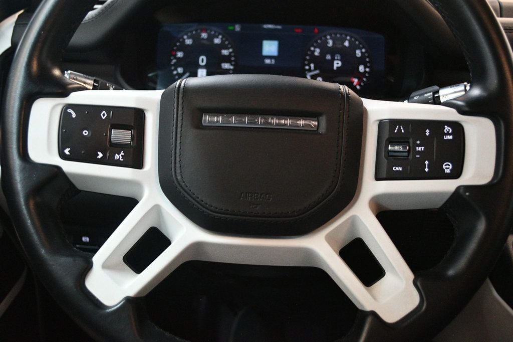 2022 Land Rover Defender 110 X-Dynamic HSE photo 34