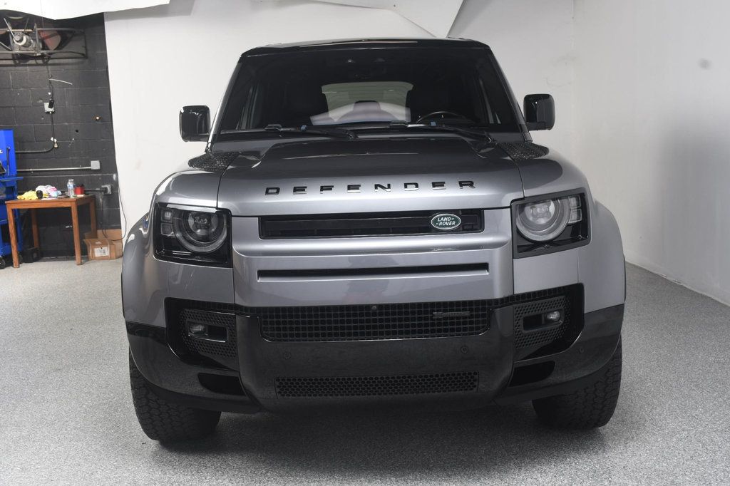 Land Rover Defender photo 13