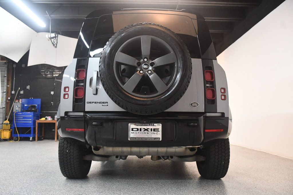Land Rover Defender photo 18