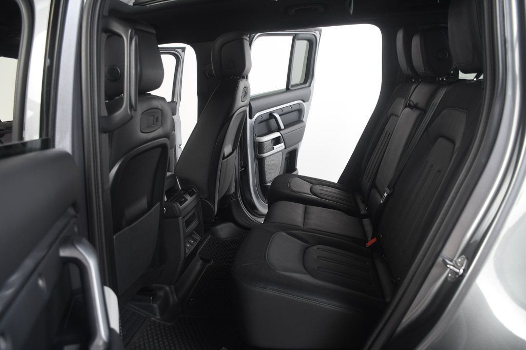 Land Rover Defender photo 34