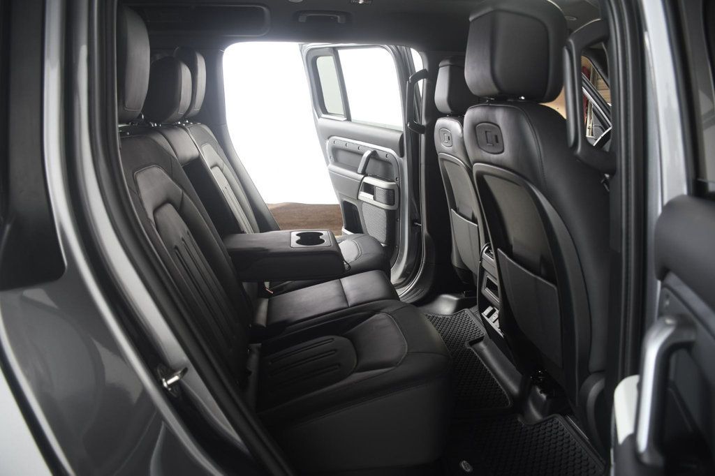 Land Rover Defender photo 37