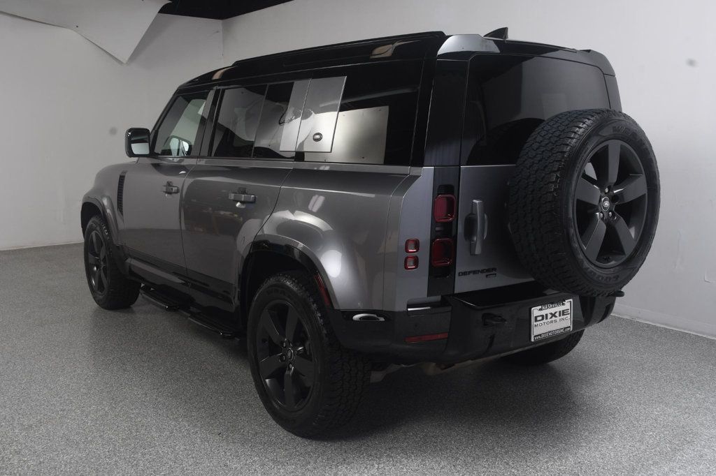 Land Rover Defender photo 9