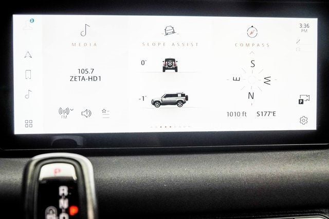 2022 Land Rover Defender 110 X-Dynamic SE AWD - 22931841 - 26