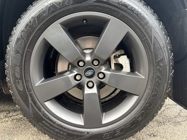 2022 Land Rover Defender 110 X-Dynamic SE AWD - 23067856 - 25