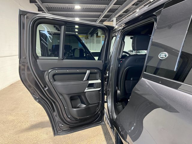 2022 Land Rover Defender 110 X-Dynamic SE AWD - 22956496 - 19