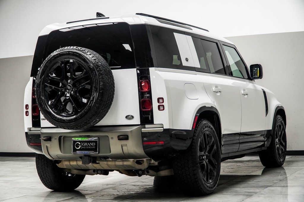 2022 Land Rover Defender 110 X-Dynamic SE photo 11