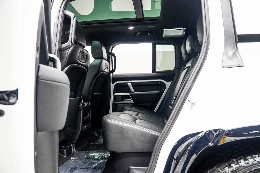 2022 Land Rover Defender 110 X-Dynamic SE photo 33