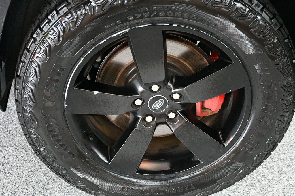 Land Rover Defender photo 20