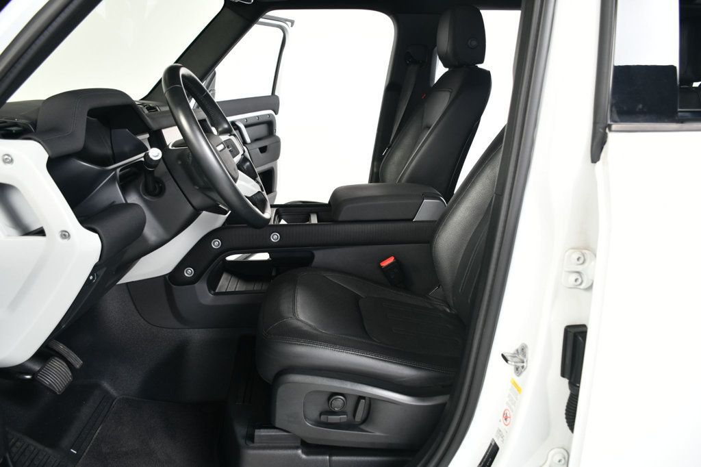 Land Rover Defender photo 29