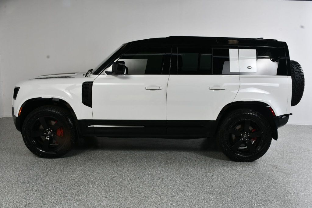 Land Rover Defender photo 3