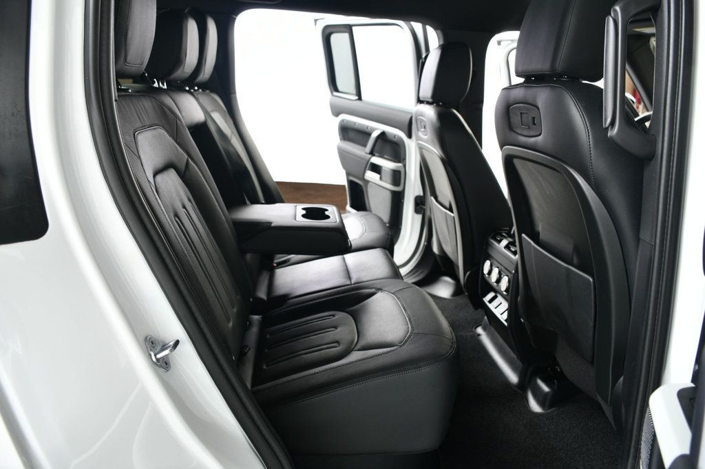 Land Rover Defender photo 37