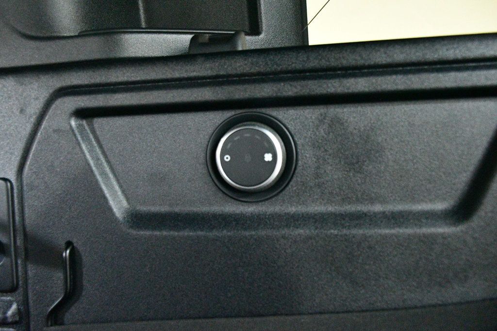 Land Rover Defender photo 71