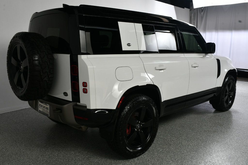 Land Rover Defender photo 9