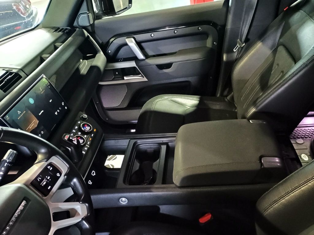 2022 Land Rover Defender 110 X-Dynamic SE AWD Clean Carfax - 23067794 - 18