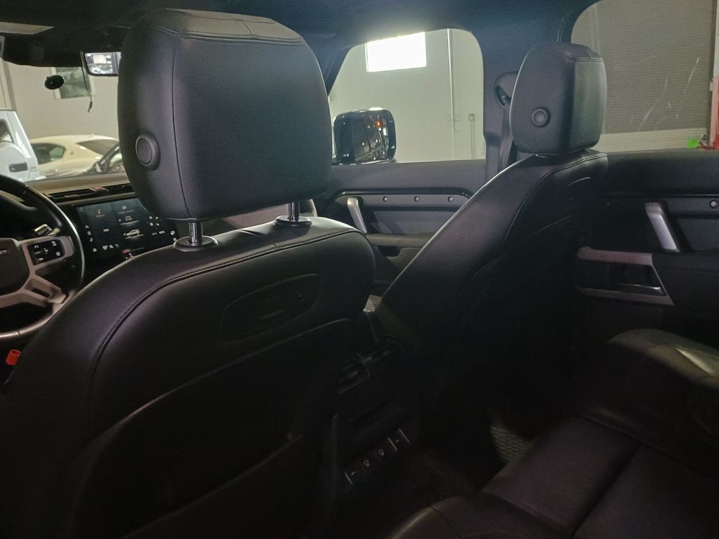 2022 Land Rover Defender 110 X-Dynamic SE AWD Clean Carfax - 23067794 - 31