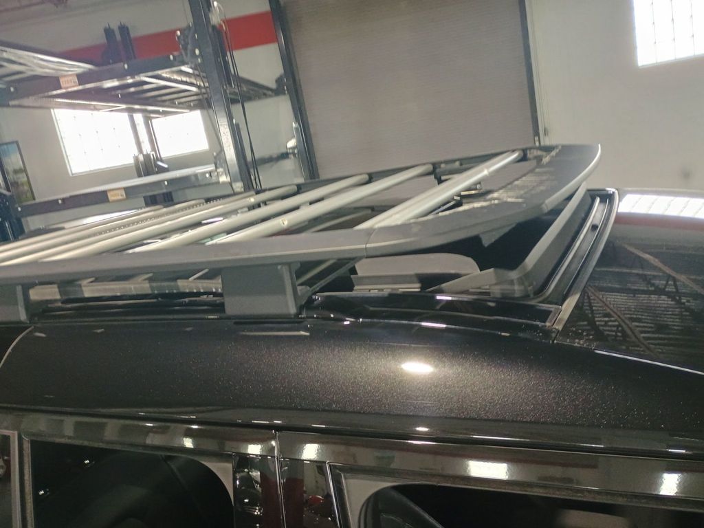 2022 Land Rover Defender 110 X-Dynamic SE AWD Clean Carfax - 23067794 - 39