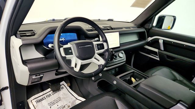 2022 Land Rover Defender 90 X-Dynamic HSE AWD w/ Black Contrast Roof & Cold Climate Pack - 22986859 - 12
