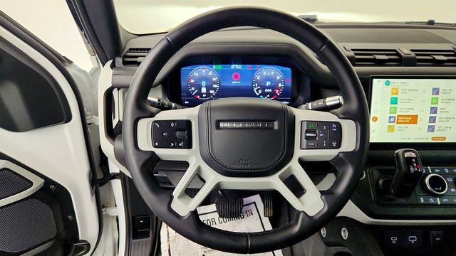2022 Land Rover Defender 90 X-Dynamic HSE AWD w/ Black Contrast Roof & Cold Climate Pack - 22986859 - 13