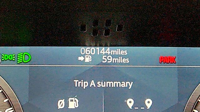 2022 Land Rover Defender 90 X-Dynamic HSE AWD w/ Black Contrast Roof & Cold Climate Pack - 22986859 - 15