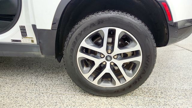 2022 Land Rover Defender 90 X-Dynamic HSE AWD w/ Black Contrast Roof & Cold Climate Pack - 22986859 - 8