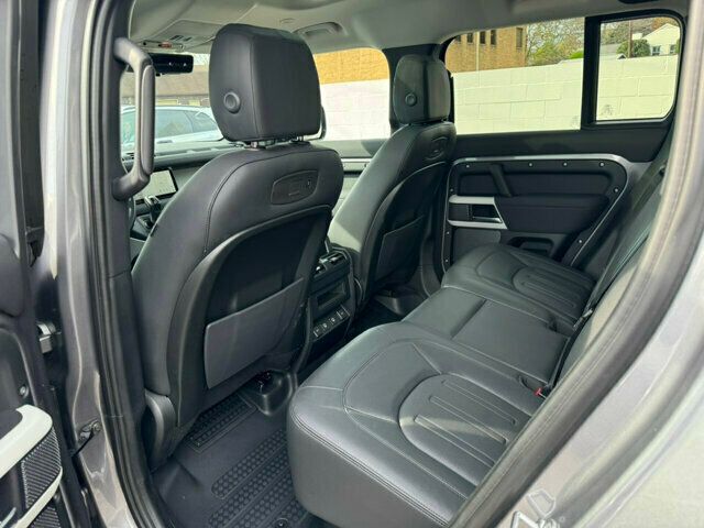 2022 Land Rover Defender ColdClimatePkg/110-SE/HeatedLeatherSeats/PanoramicRoof/NAV - 22672439 - 10