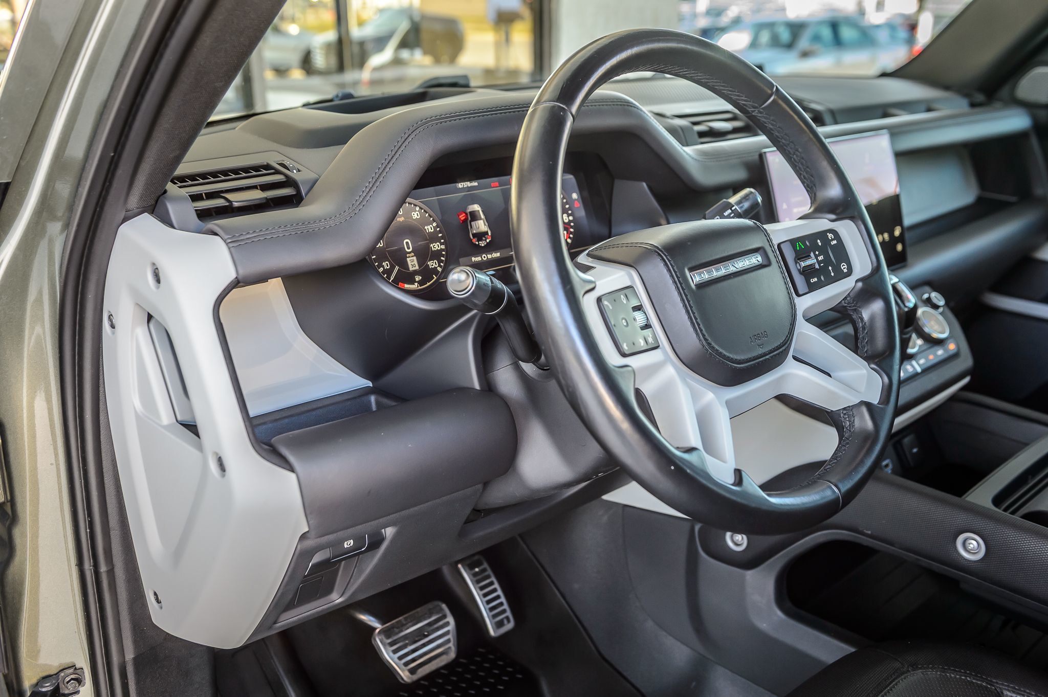 2022 Land Rover Defender 110 X-Dynamic HSE photo 23