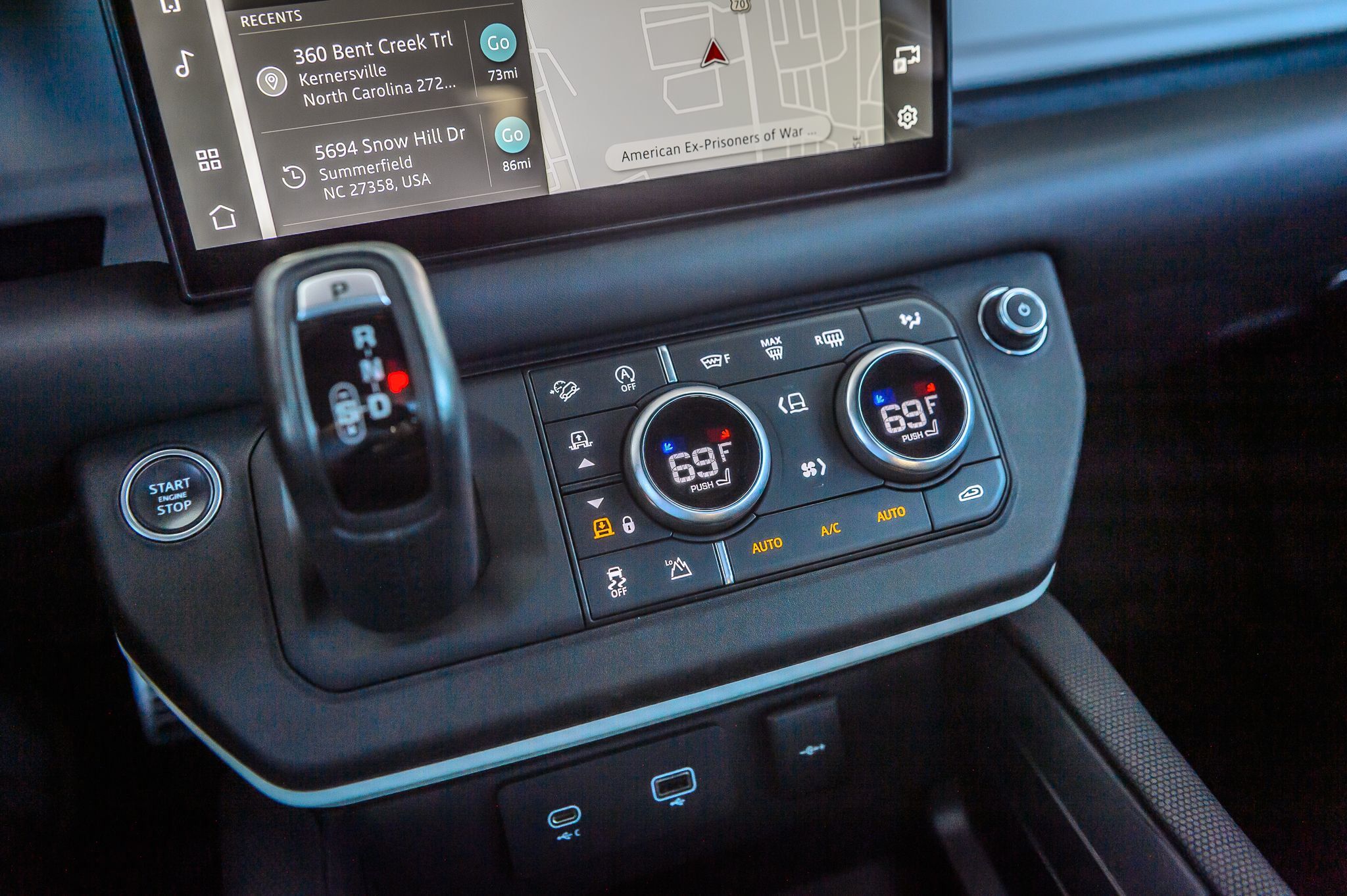 2022 Land Rover Defender 110 X-Dynamic HSE photo 27