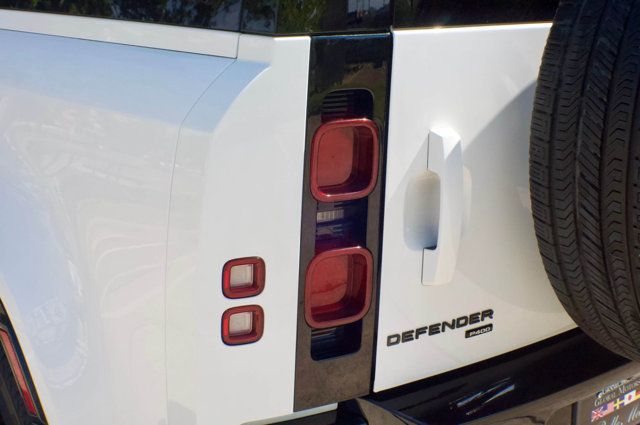 2022 Land Rover Defender MSRP$73250/FamilyPkg/MeridianPremiumAudio/BlindSpotMonitor/NAV - 23008370 - 12