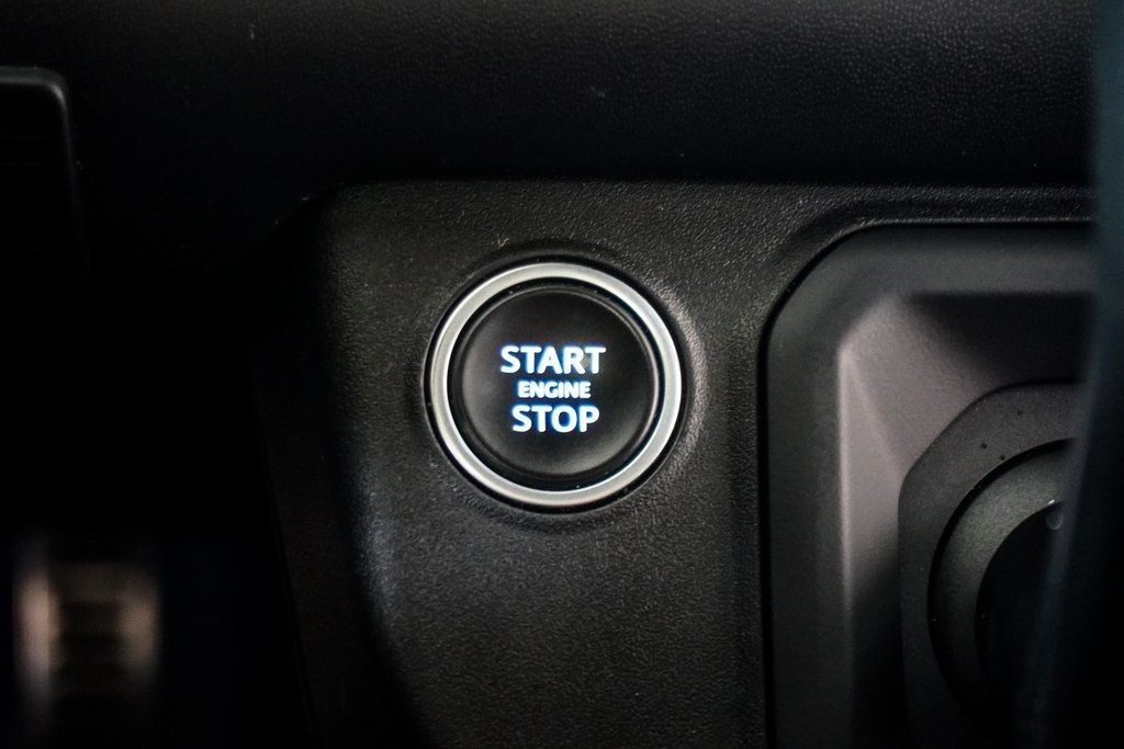 2022 Land Rover Defender V8 photo 33