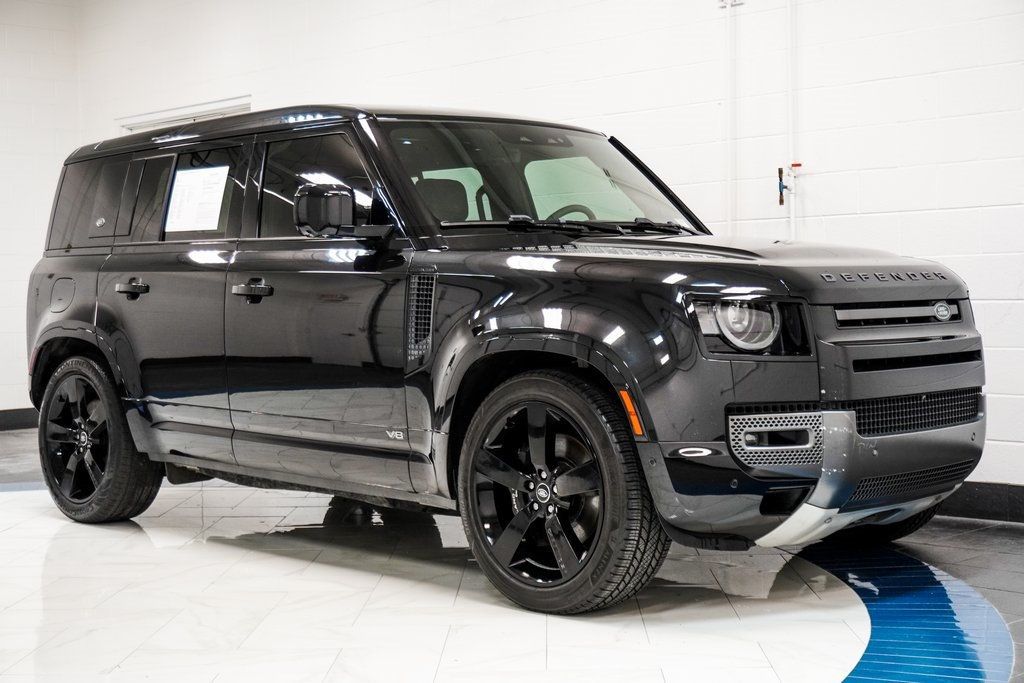 2022 Land Rover Defender V8 photo 4