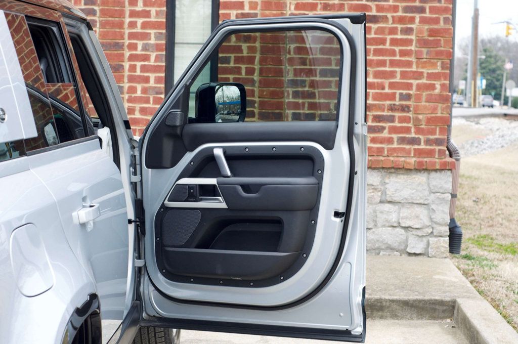 2022 Land Rover Defender X-Dynamic/Heated&Cooled Seats/Blind Spot/Lane Departure Warning - 22948653 - 32