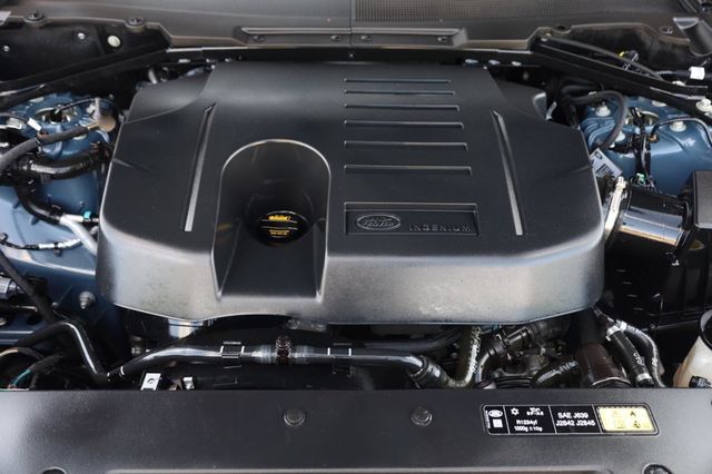 2022 Land Rover Defender X-Dynamic HSE - 23049422 - 10