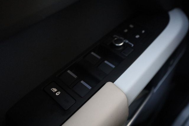 2022 Land Rover Defender X-Dynamic HSE - 23072891 - 40
