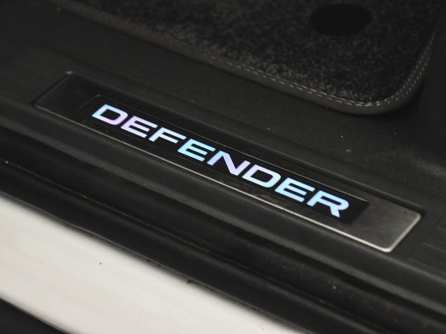 2022 Land Rover Defender 110 SE - 23025866 - 10