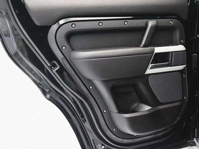 2022 Land Rover Defender 110 XS Edition - 22987208 - 11